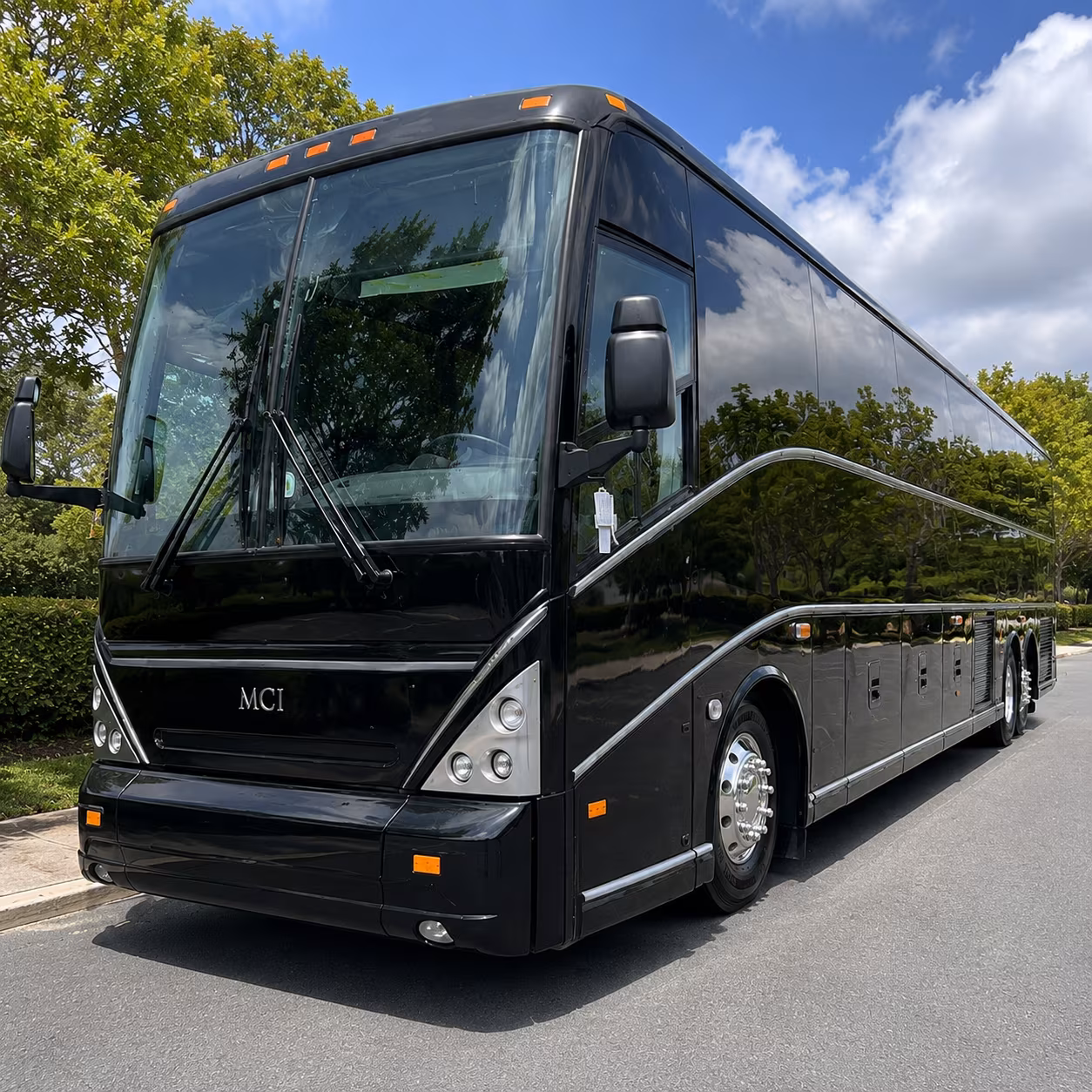 charter bus rentals for corporate groups flying through ewr