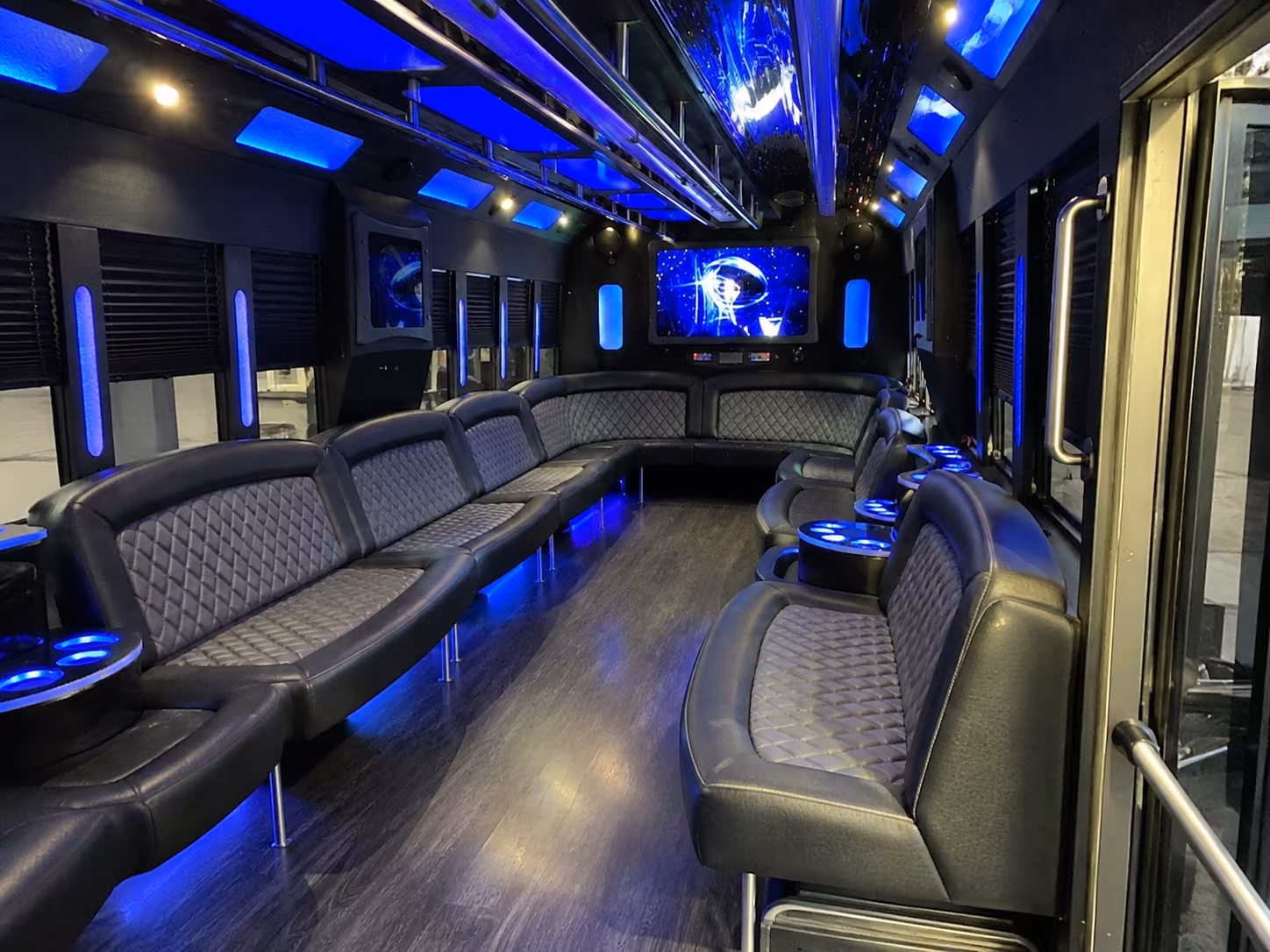 elizabeth 28 passenger party bus interior